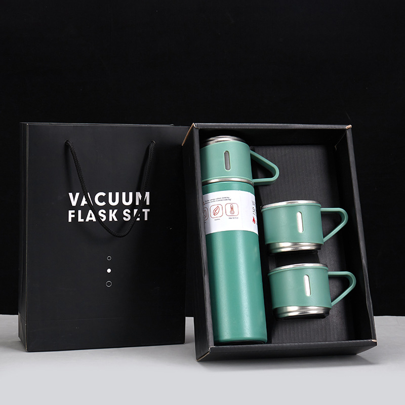 طقم هدية فاخر 3 في 1 – ترموس قهوة وكوب حراري بسعة 500 مل، تصميم أنيق ومعزول للحفاظ على الحرارة لفترات طويلة ☕🎁